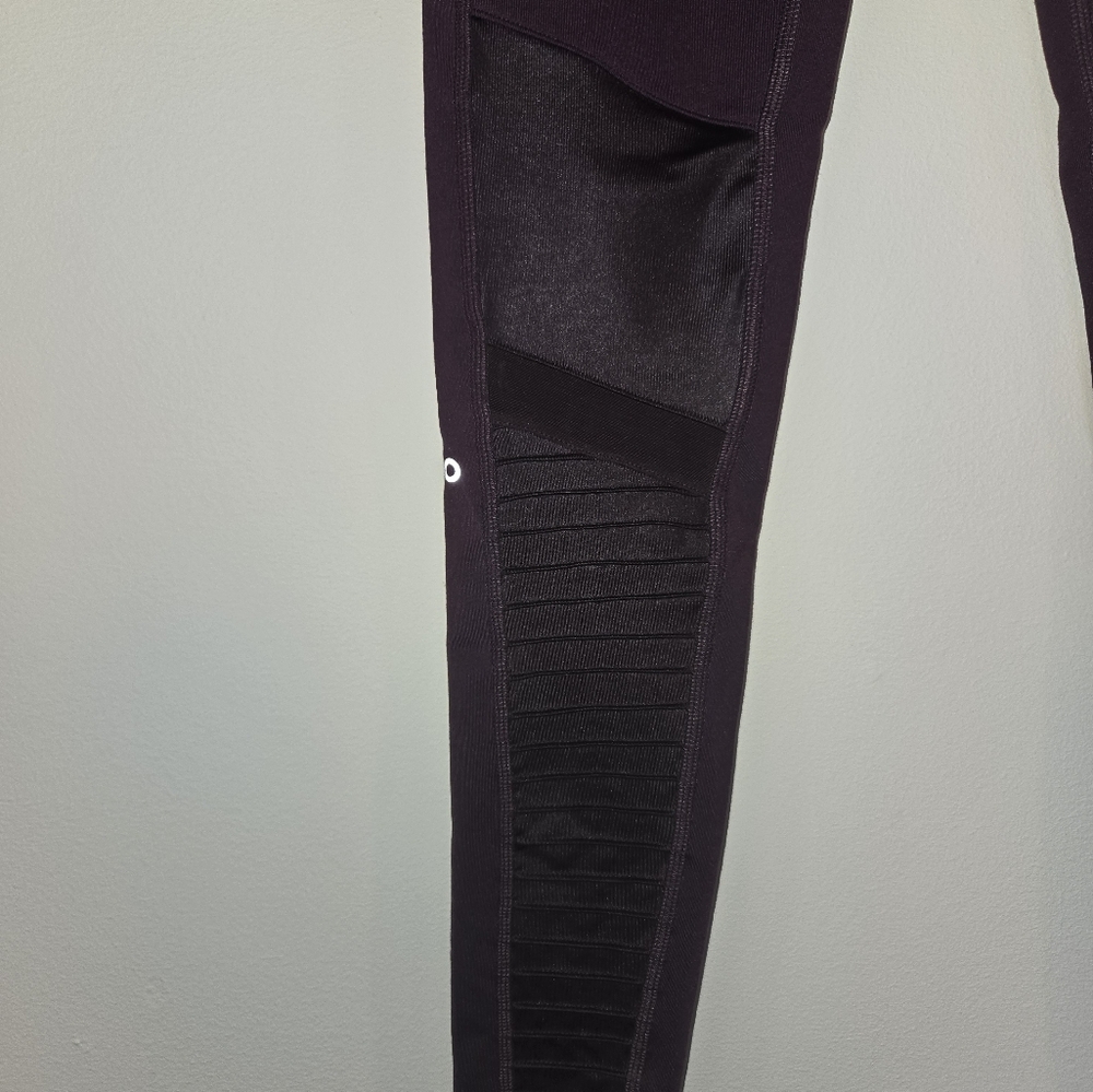 ALO Leggings Moto - Picture 6 of 11